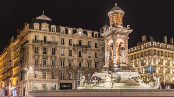 Lyon by night - affichage dynamique Lyon Emity
