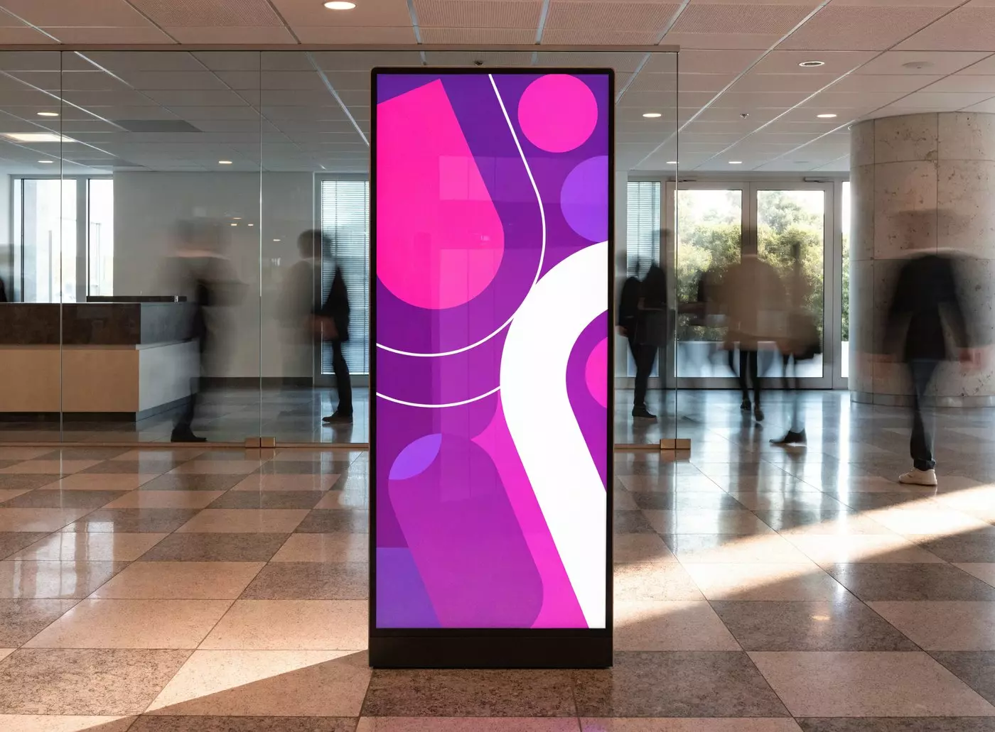 Borne de sondage tactile en totem installée dans le hall d’accueil d’une entreprise
