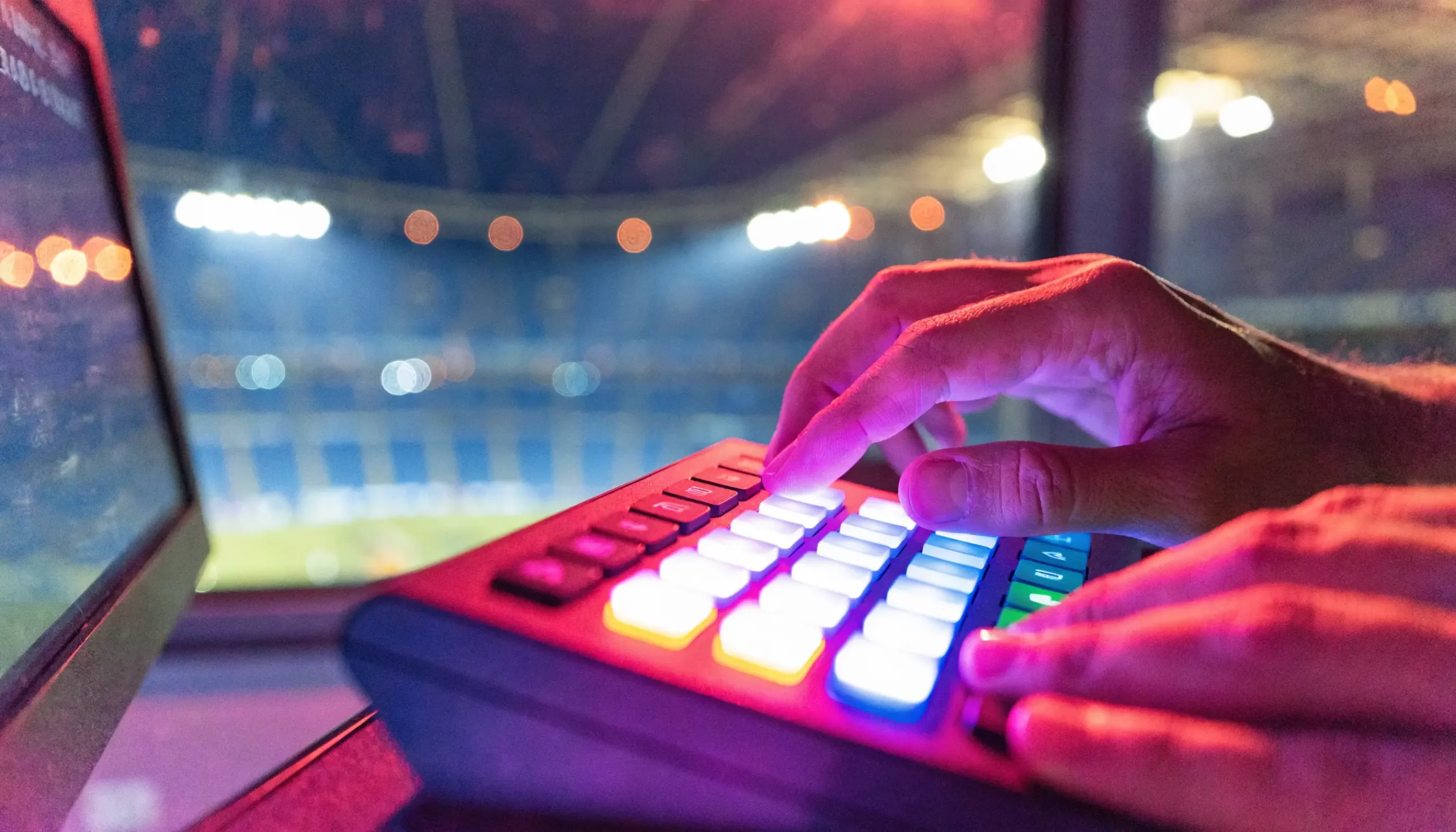 Pilotage d’un match sur un clavier StreamDeck en régie face au stade